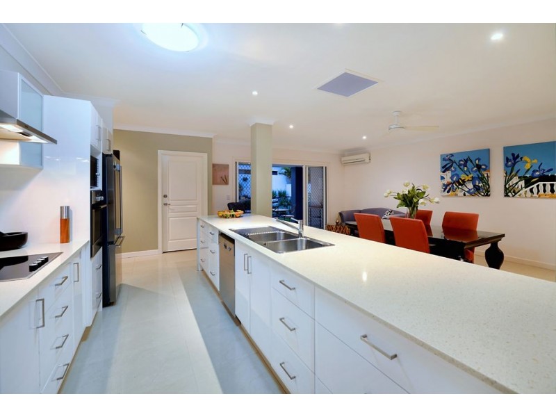 5 Orchid Tree Court, Robina QLD 4226