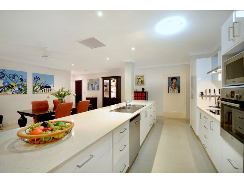 5 Orchid Tree Court, Robina QLD 4226