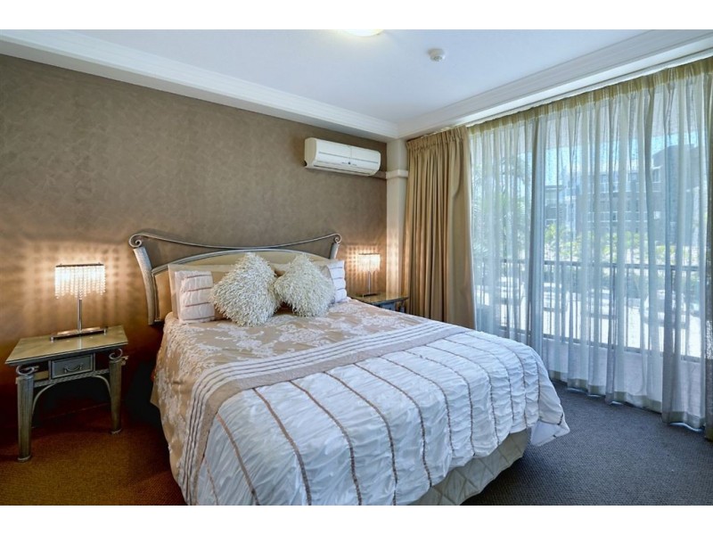 216/198 Surf Parade, Surfers Paradise QLD 4217