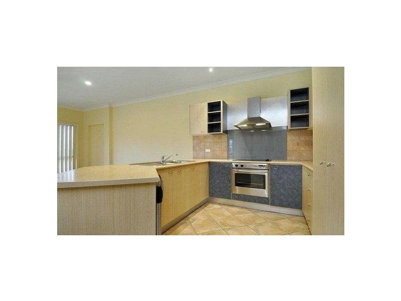 4/1 Shorehaven Place, Varsity Lakes QLD 4227