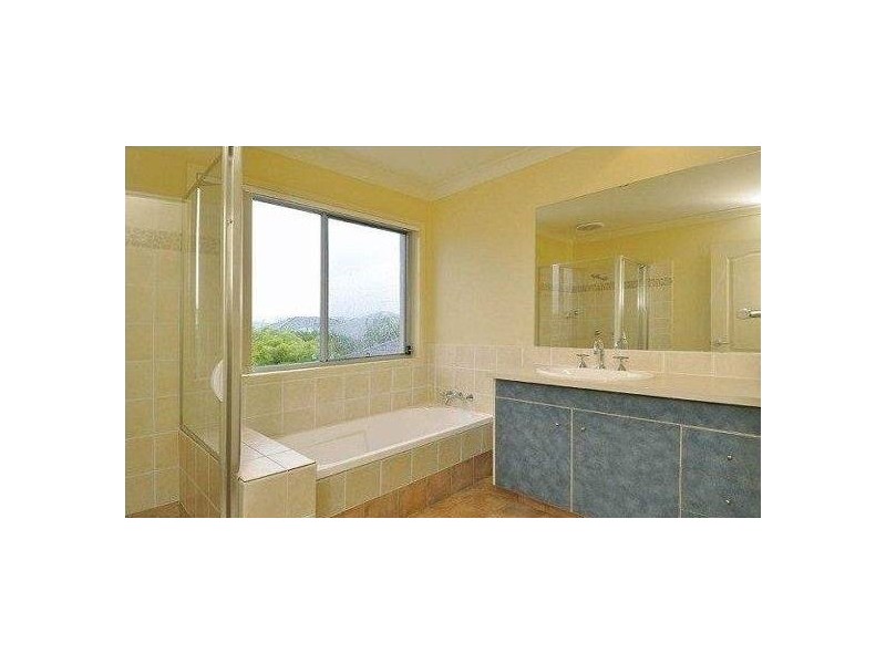 4/1 Shorehaven Place, Varsity Lakes QLD 4227