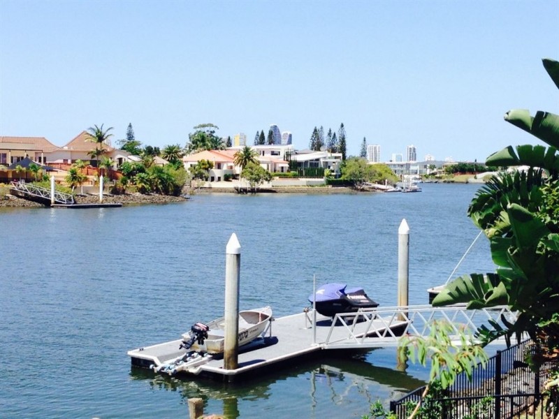 33 Conifer Crescent, Broadbeach Waters QLD 4218