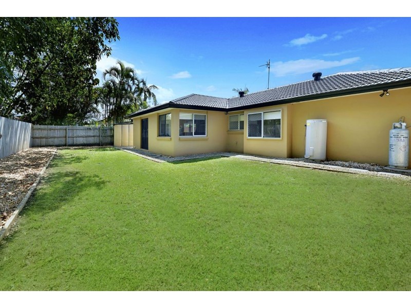 4 Sophie Avenue, Broadbeach Waters QLD 4218