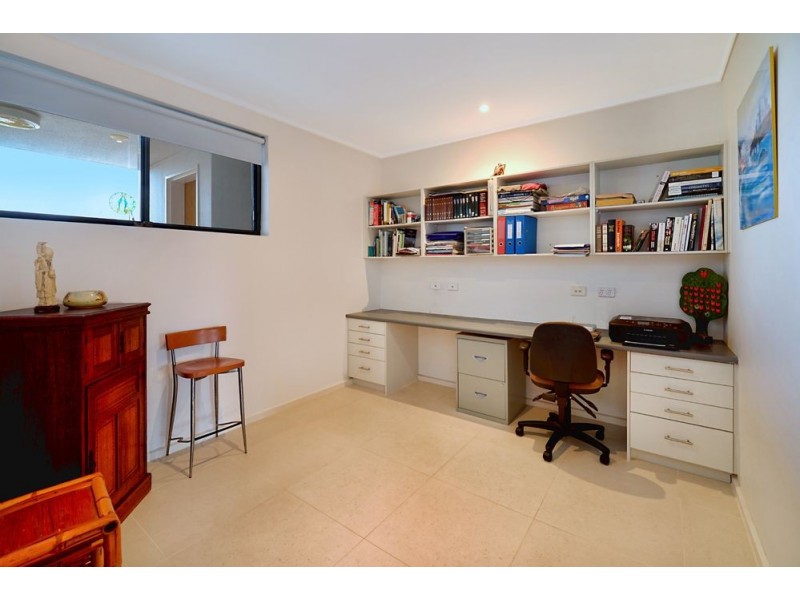 502/6 Tarcoola Crescent, Chevron Island QLD 4217