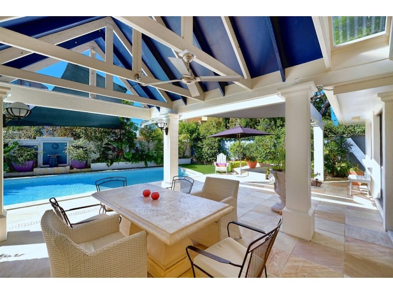 79 Amalfi Drive, Isle Of Capri QLD 4217