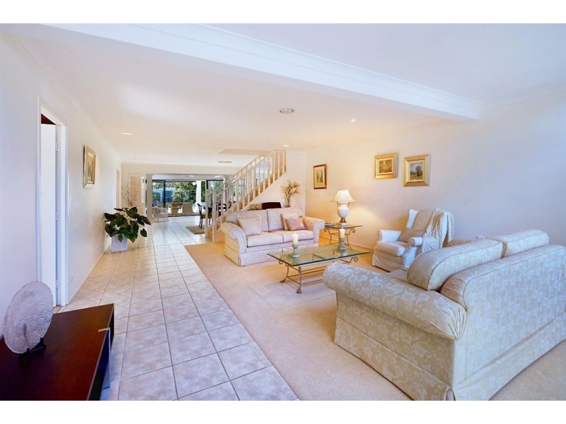 79 Amalfi Drive, Isle Of Capri QLD 4217