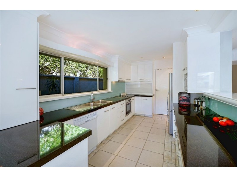 79 Amalfi Drive, Isle Of Capri QLD 4217