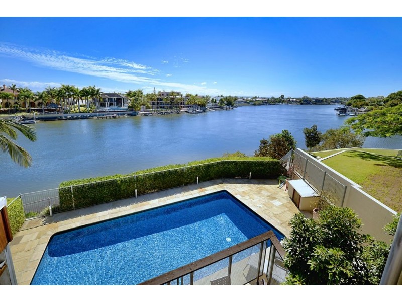 58 Sophie Avenue, Broadbeach Waters QLD 4218
