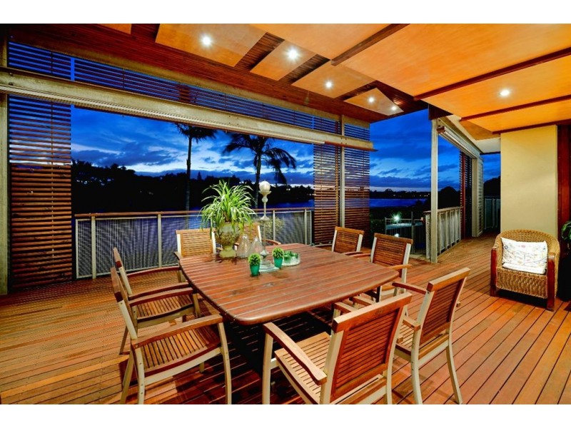 58 Sophie Avenue, Broadbeach Waters QLD 4218