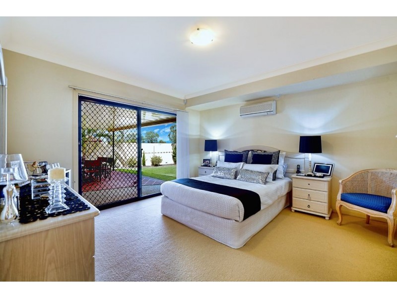 9 Little Hampton Court, Arundel QLD 4214