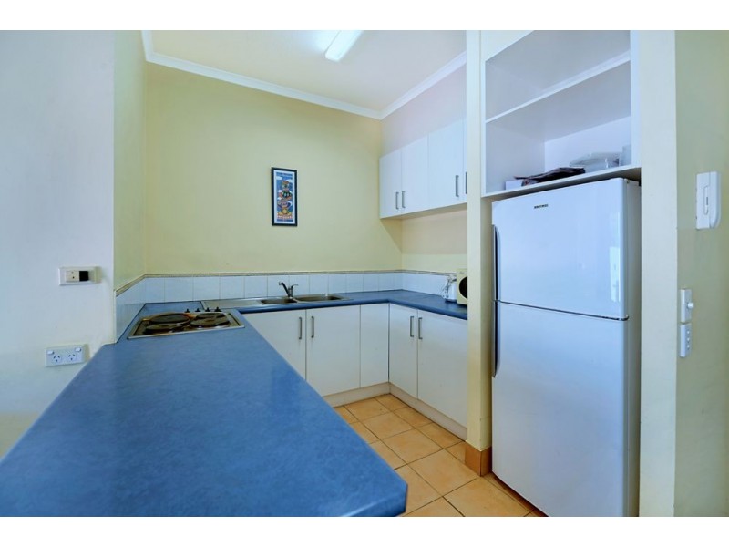 2/9 Laycock Street, Surfers Paradise QLD 4217