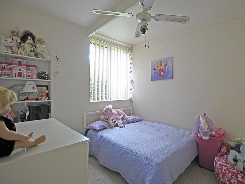 76 Savoy Drive, Broadbeach Waters QLD 4218