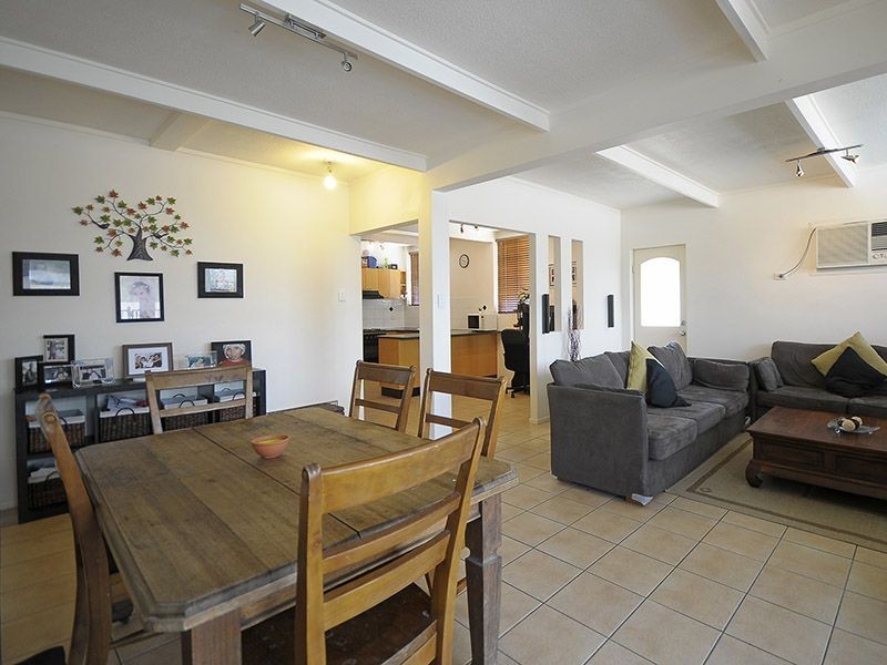 76 Savoy Drive, Broadbeach Waters QLD 4218