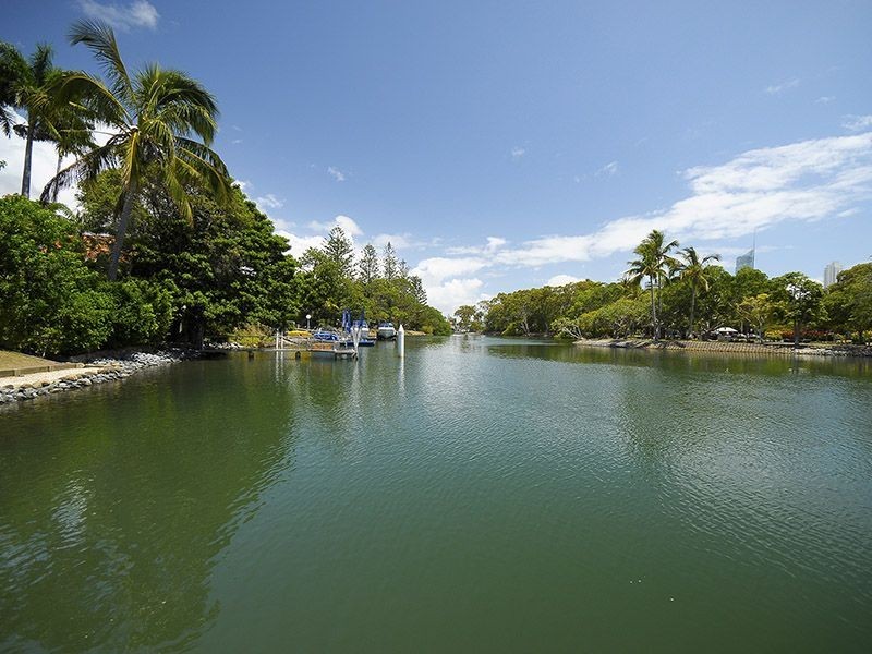 76 Savoy Drive, Broadbeach Waters QLD 4218