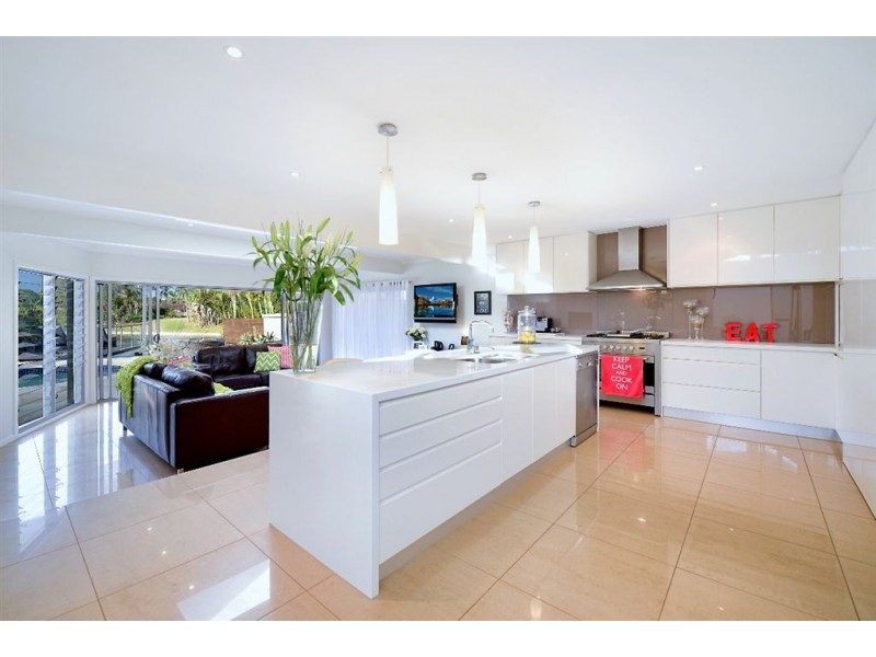 21 Sophie Avenue, Broadbeach Waters QLD 4218