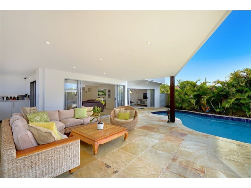 21 Sophie Avenue, Broadbeach Waters QLD 4218