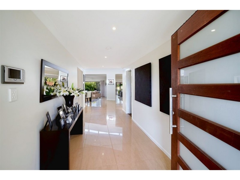 21 Sophie Avenue, Broadbeach Waters QLD 4218