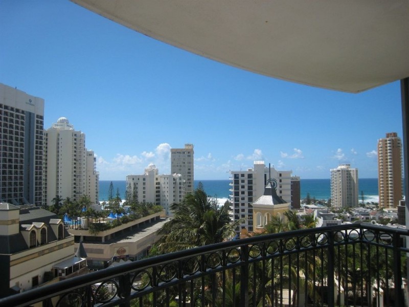 2104/23 Ferny Avenue, Surfers Paradise QLD 4217