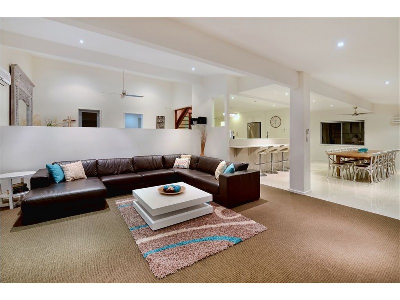 Broadbeach Waters QLD 4218