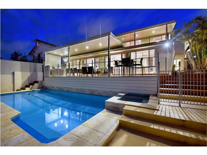 Broadbeach Waters QLD 4218