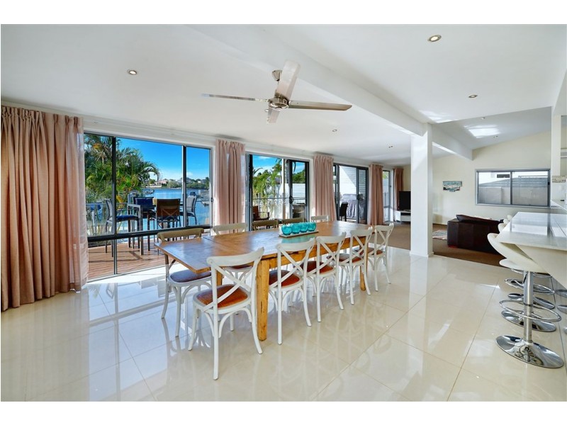Broadbeach Waters QLD 4218