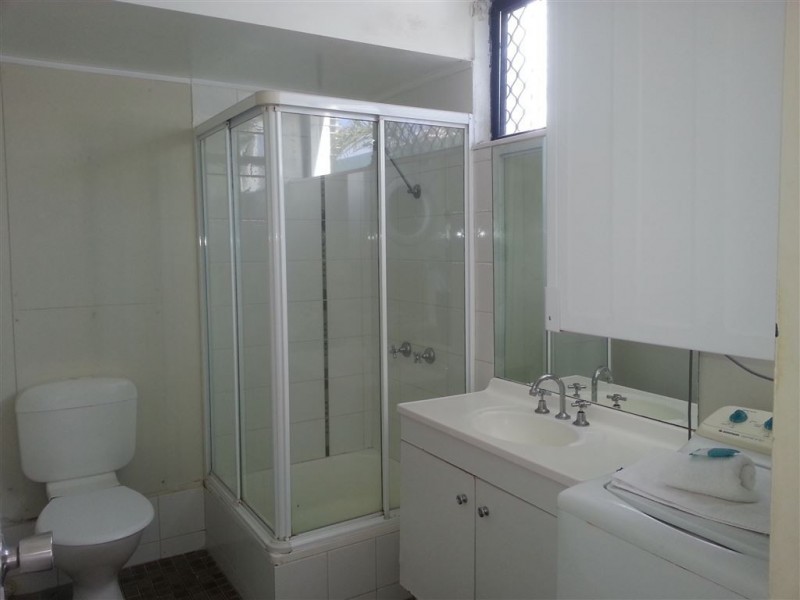 2/2877 Gold Coast Hwy, Surfers Paradise QLD 4217