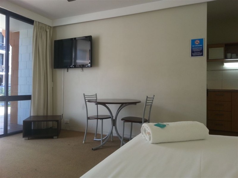 2/2877 Gold Coast Hwy, Surfers Paradise QLD 4217