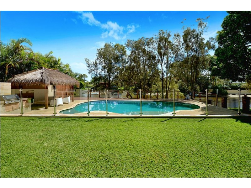 16 Carrara Road, Carrara QLD 4211