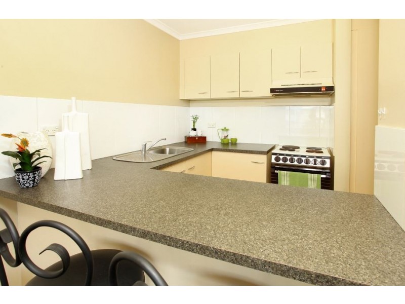 30/160 Frank Street, Labrador QLD 4215