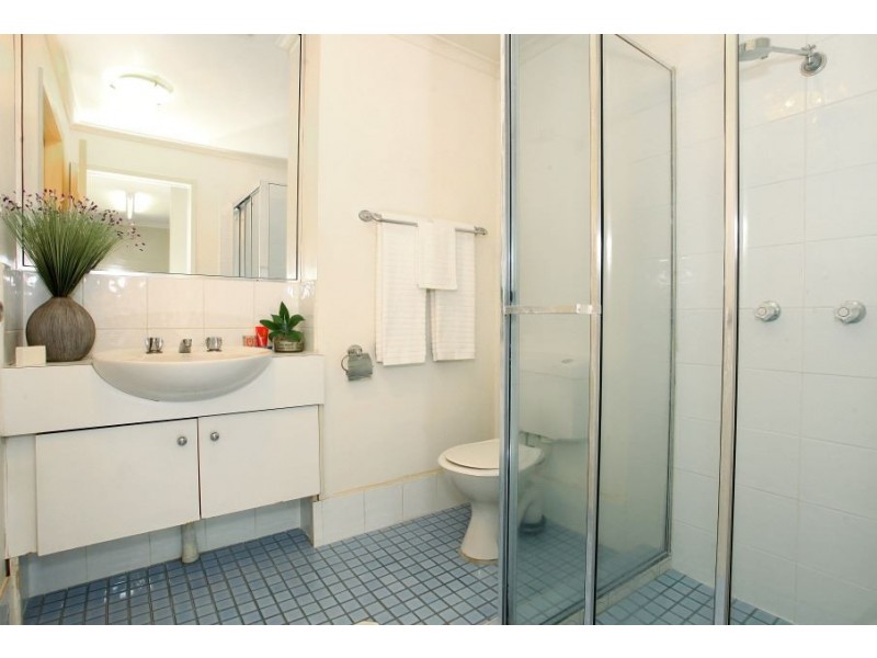30/160 Frank Street, Labrador QLD 4215