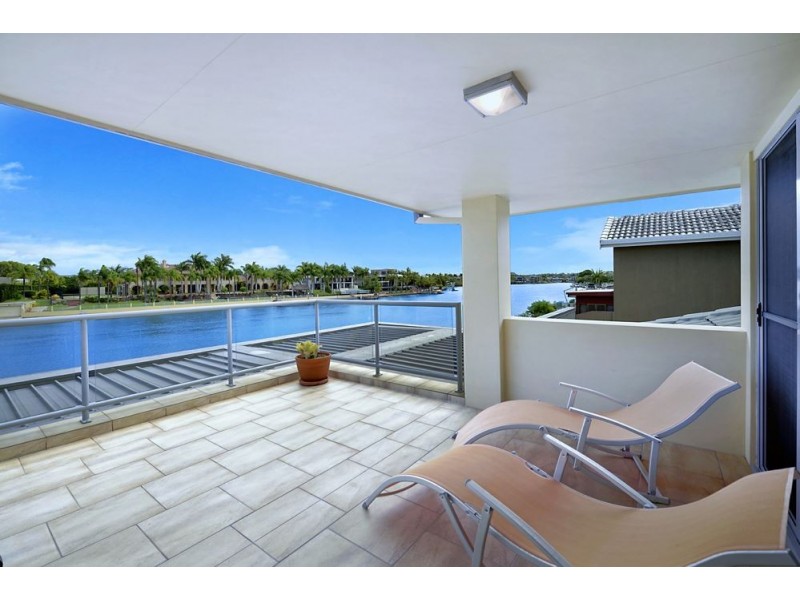 50 Sophie Avenue, Broadbeach Waters QLD 4218