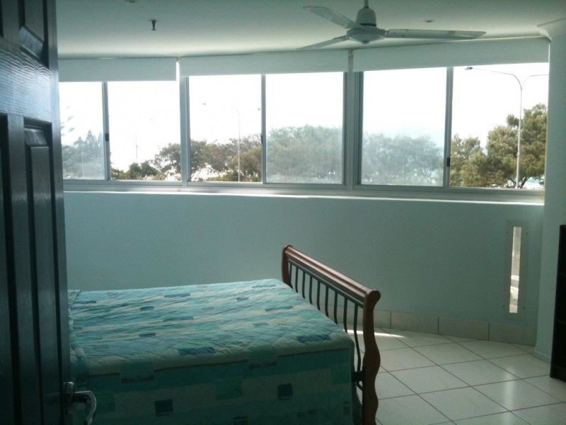 9/114 The Esplanade, Surfers Paradise QLD 4217