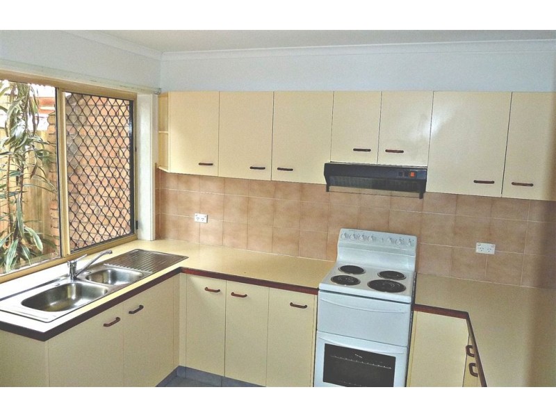 Broadbeach Waters QLD 4218