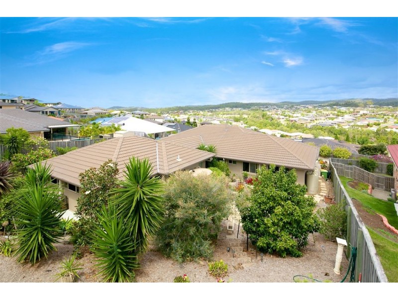 13 Minyon Court, Pacific Pines QLD 4211
