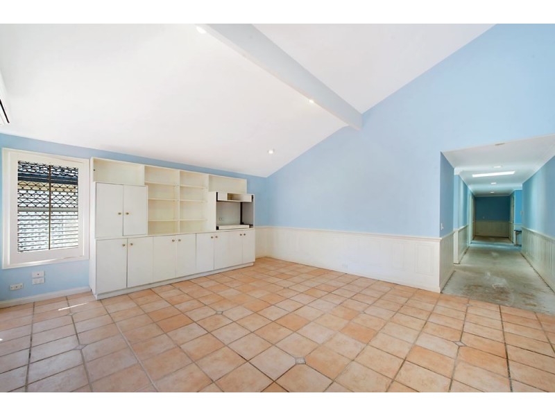 1 Charolais Crescent, Benowa Waters QLD 4217