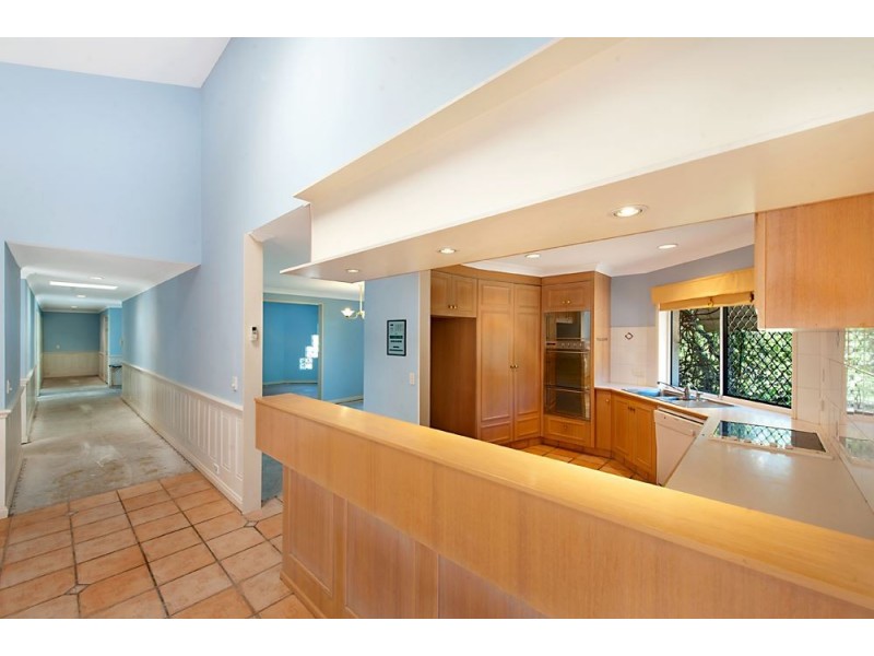 1 Charolais Crescent, Benowa Waters QLD 4217