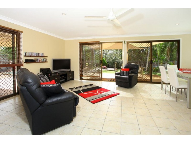 31 Balfour Crescent, Highland Park QLD 4211