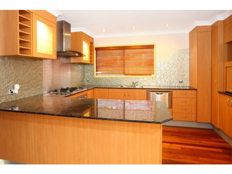 16 Salerno Street, Isle Of Capri QLD 4217