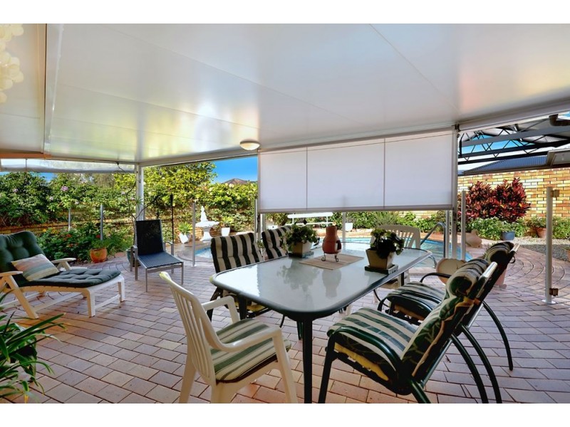 142 Santa Cruz Blvd, Clear Island Waters QLD 4226