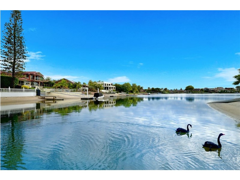 14 Argyle Crescent, Sorrento QLD 4217