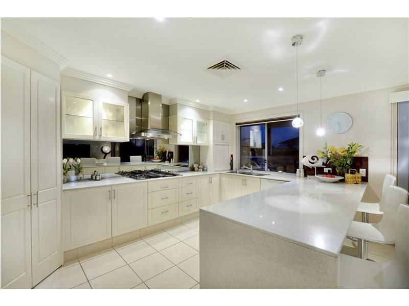 14 Argyle Crescent, Sorrento QLD 4217