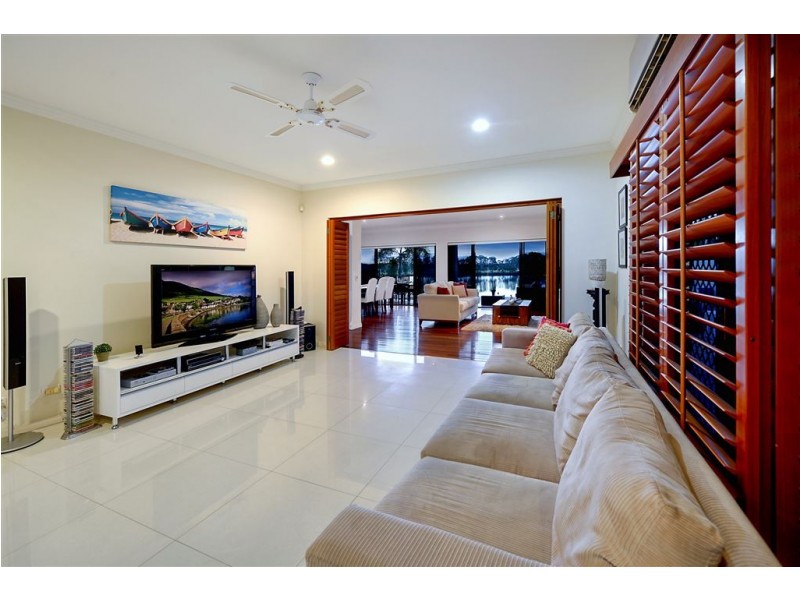 153 Santa Cruz Bvd, Clear Island Waters QLD 4226