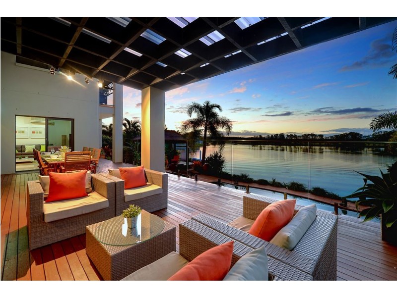 153 Santa Cruz Bvd, Clear Island Waters QLD 4226