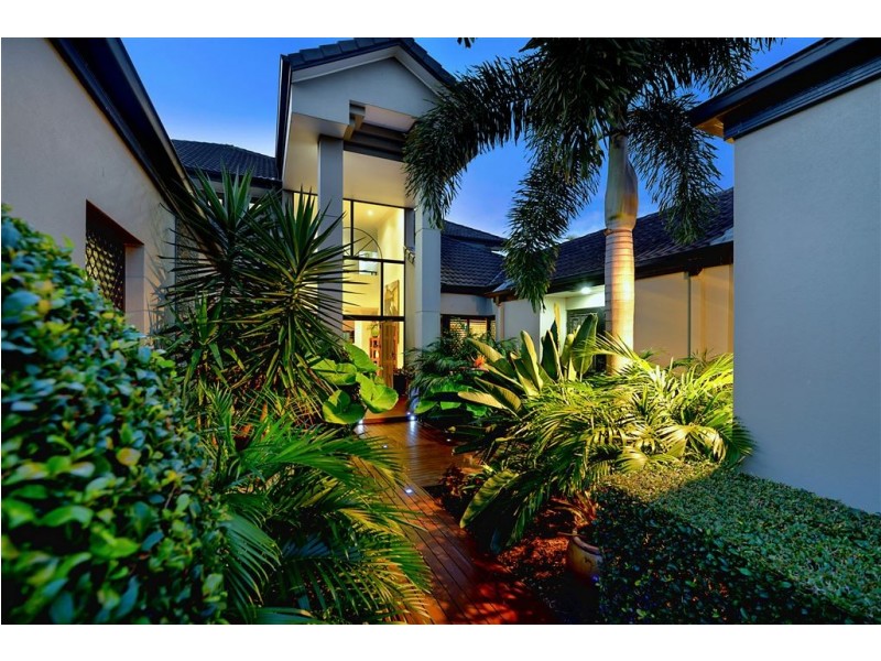 153 Santa Cruz Bvd, Clear Island Waters QLD 4226