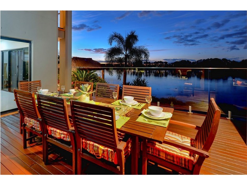 153 Santa Cruz Bvd, Clear Island Waters QLD 4226