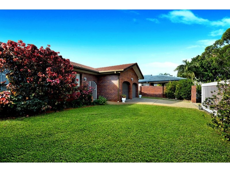 23 Goolagong Court, Broadbeach Waters QLD 4218