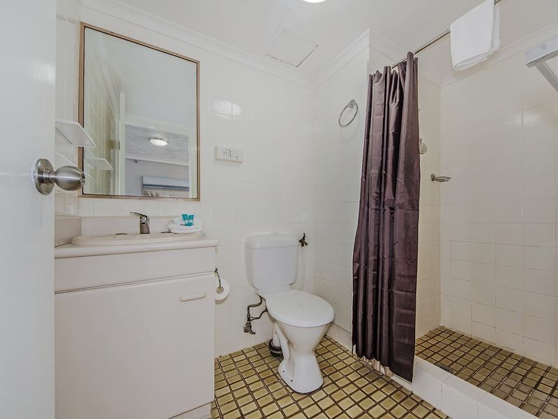 18 Hanlan Street, Surfers Paradise QLD 4217