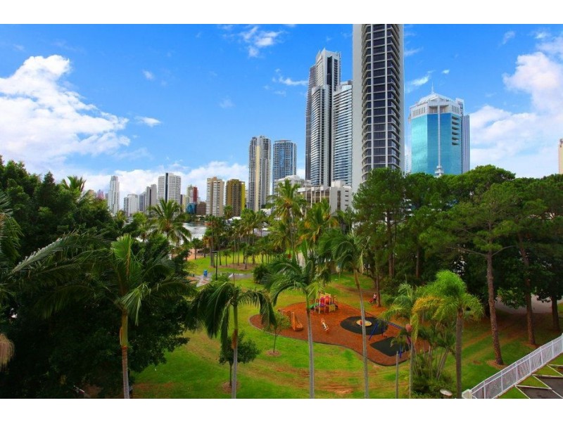 42/40 Watson Esplanade, Surfers Paradise QLD 4217