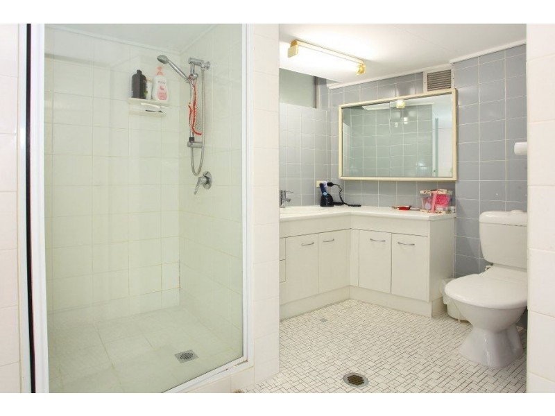 42/40 Watson Esplanade, Surfers Paradise QLD 4217