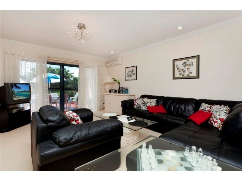 32/117 Palm Meadows Drive, Carrara QLD 4211